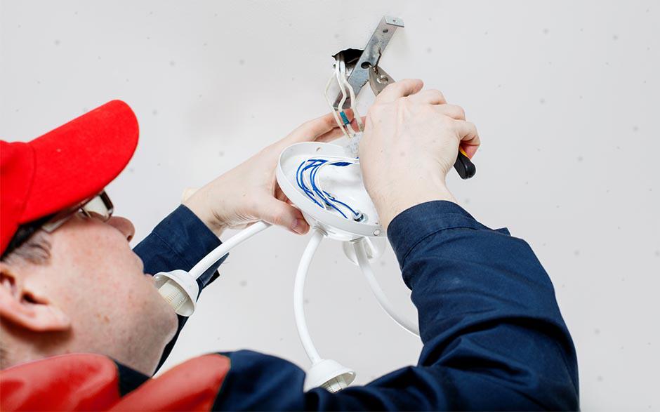 besoin d'un électricien Veneux-les-Sablons